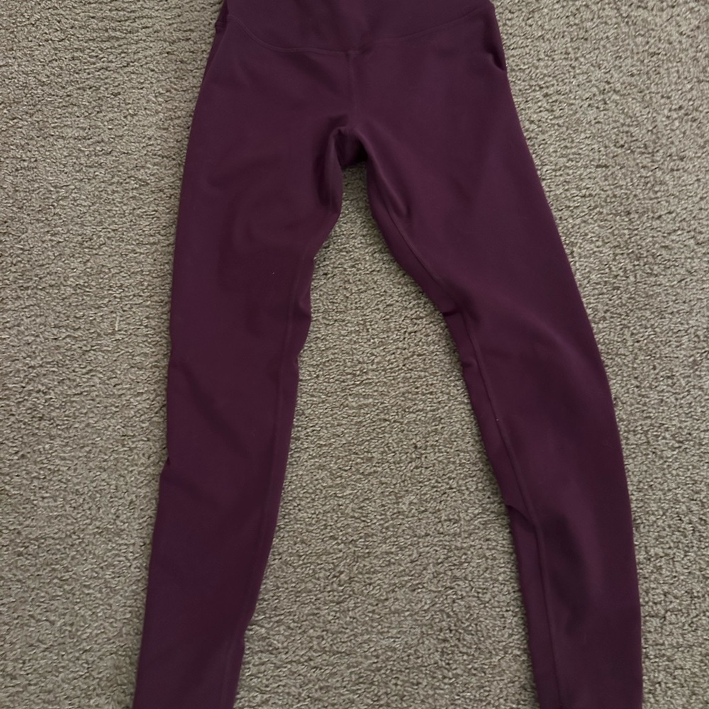 Alo Yoga leggings-plum color
